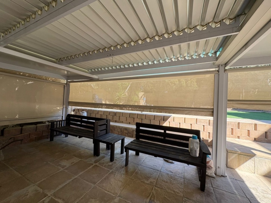 4 Bedroom Property for Sale in Flamingo Vlei Western Cape
